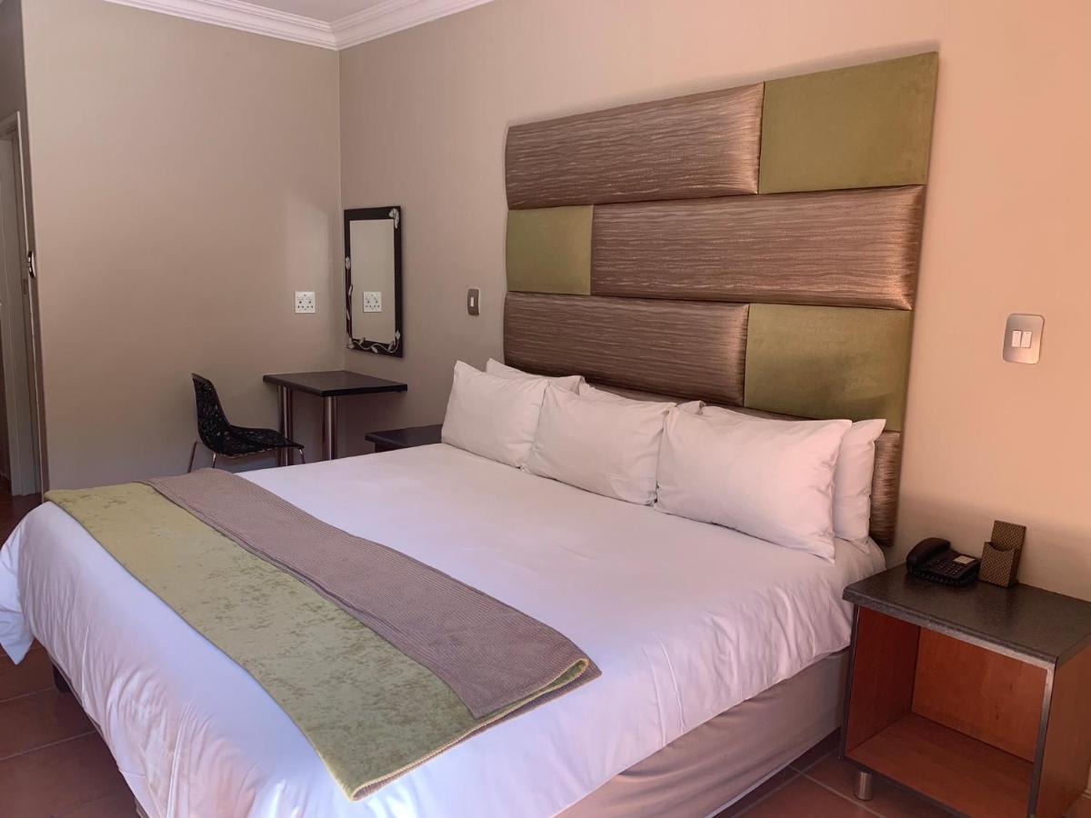 Polokwane Lodge מראה חיצוני תמונה